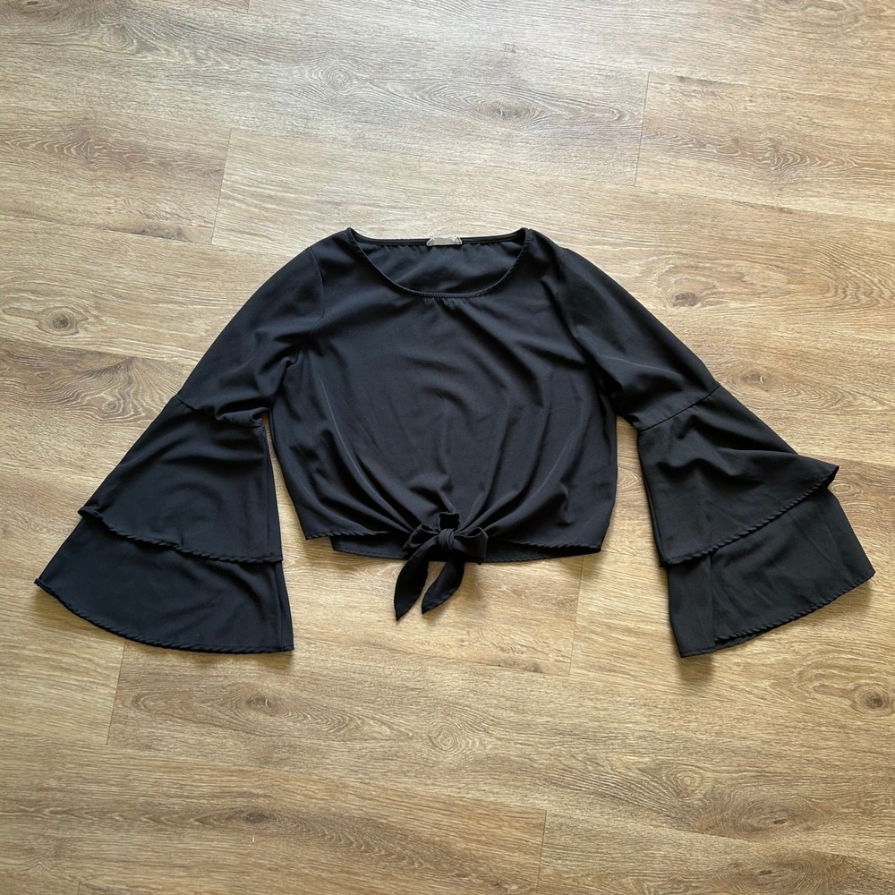 Altar'd State Womens Black Tiered Bell Sleeve Tie Front Crop Top Blouse Size M